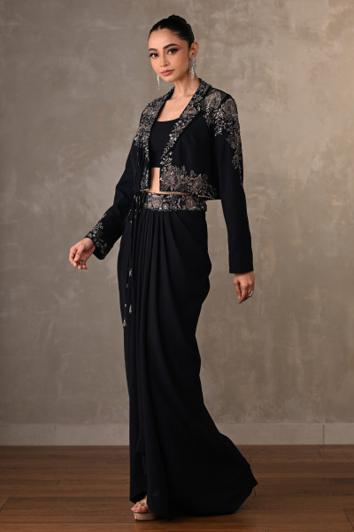 Blue Embroidered Georgette Drape Set With Jacket