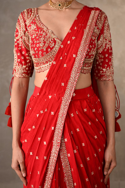 Zariya Red Embroidered Drape Saree