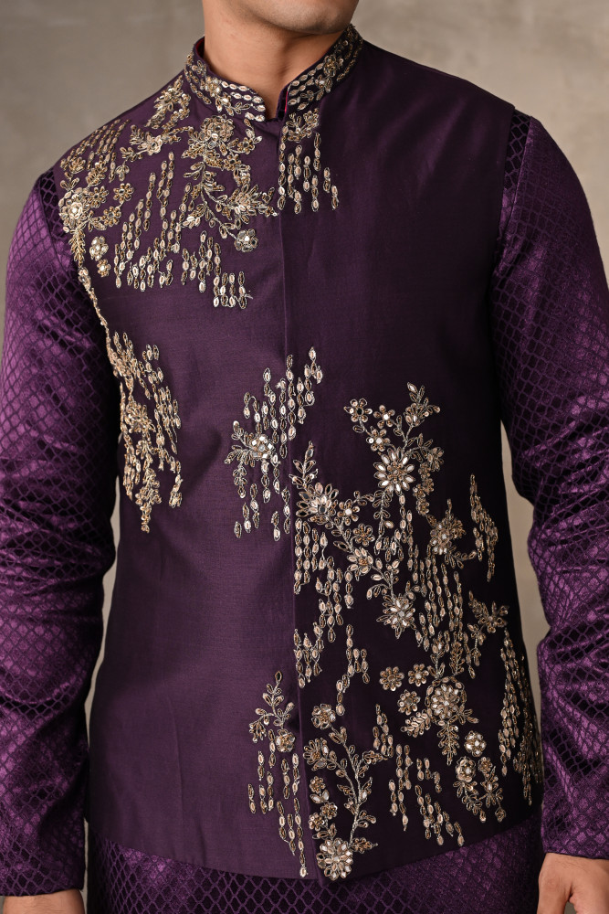 Royal Amethyst Embroidered Bundi Set