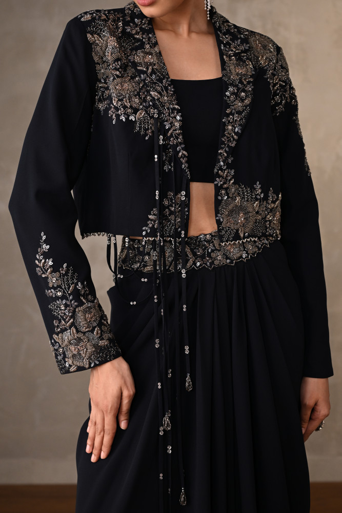 Blue Embroidered Georgette Drape Set With Jacket