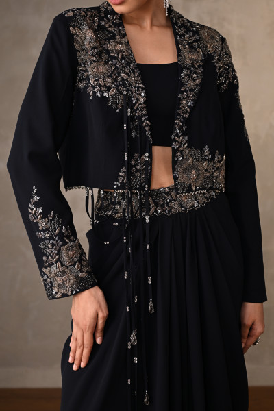 Blue Embroidered Georgette Drape Set With Jacket