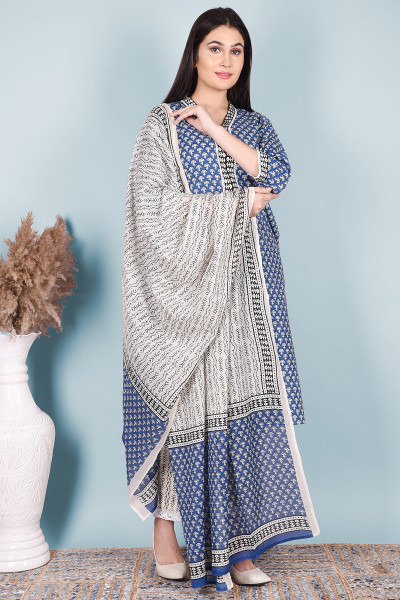 Women Pure Cotton Straight V Neck Kurta Pant DupattaSet