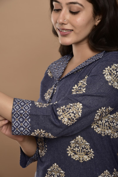 Women Pure Cotton Straight Collared Neck Kurta Pant Set