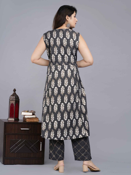 Women Pure Cotton A-line Round Neck Kurta Pant Set