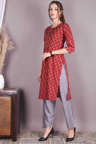 Women Cotton Rayon Straight Round Neck Kurta Pant Set
