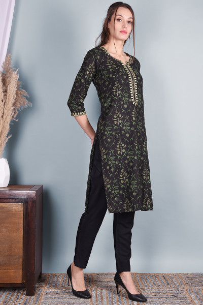 Women Cotton Rayon Straight Round Neck Kurta Pant Set
