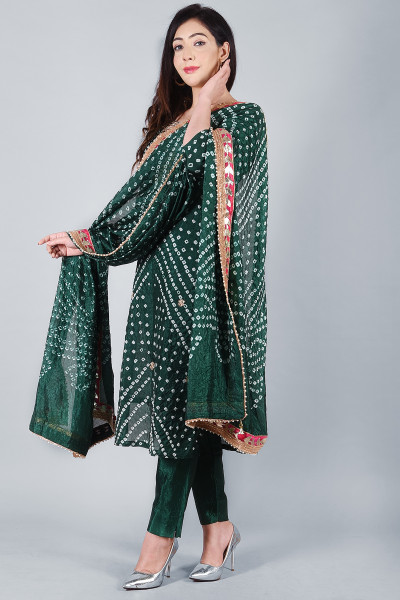 Women Pure Cotton Straight Round Neck Kurta Pant DupattaSet