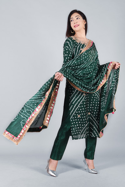 Women Pure Cotton Straight Round Neck Kurta Pant DupattaSet