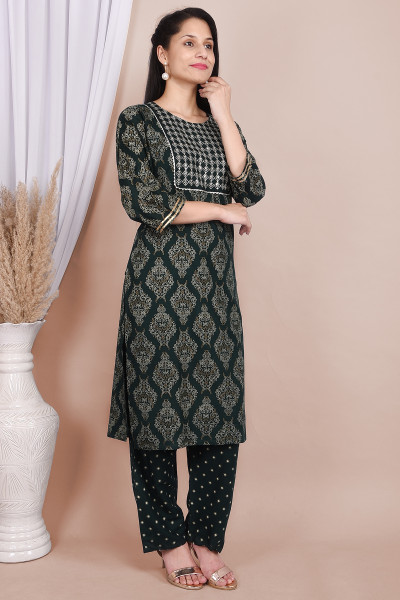 Women Cotton Rayon Straight Round Neck Kurta Palazzo Set