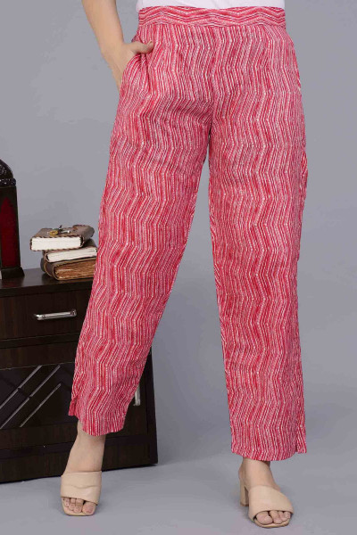 Women Pure Cotton Straight Round Neck Kurta Pant Set