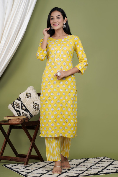 Women Pure Cotton Straight Round Neck Kurta Palazzo DupattaSet