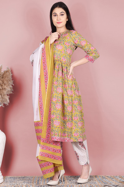 Women Pure Cotton Flared Round Neck Kurta Palazzo DupattaSet