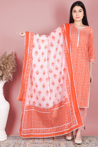 Women Pure Cotton Straight Round Neck Kurta Palazzo DupattaSet