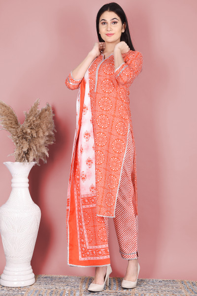 Women Pure Cotton Straight Round Neck Kurta Palazzo DupattaSet