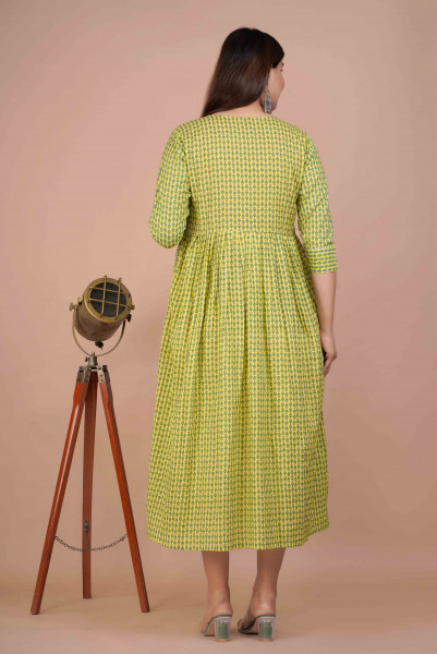 Cotton Floral Printed Maternity Feeding DressKurti with Zipper Maternity Gown for Women Feeding Dress