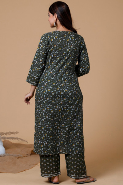 Women Pure Cotton Straight Round Neck Kurta Palazzo DupattaSet