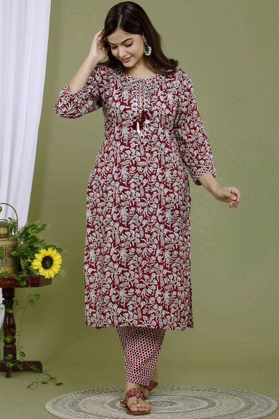 Women Pure Cotton Straight Round Neck Kurta Pant DupattaSet