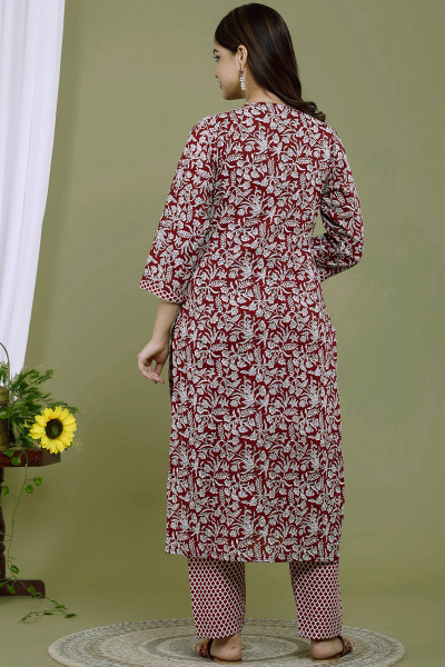 Women Pure Cotton Straight Round Neck Kurta Pant DupattaSet