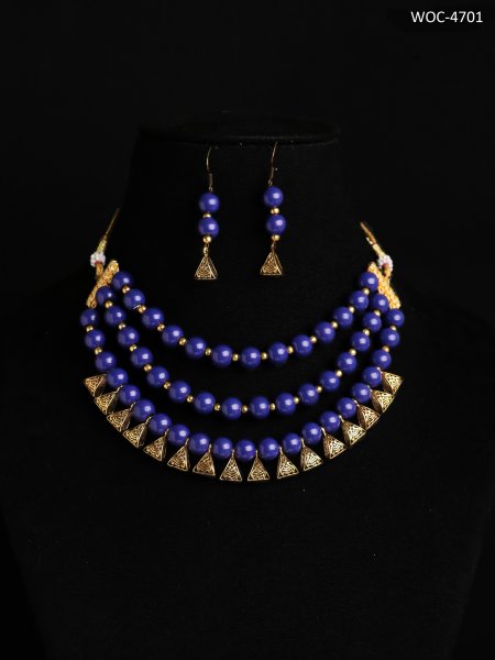 3 layered golden beaded loop necklace set