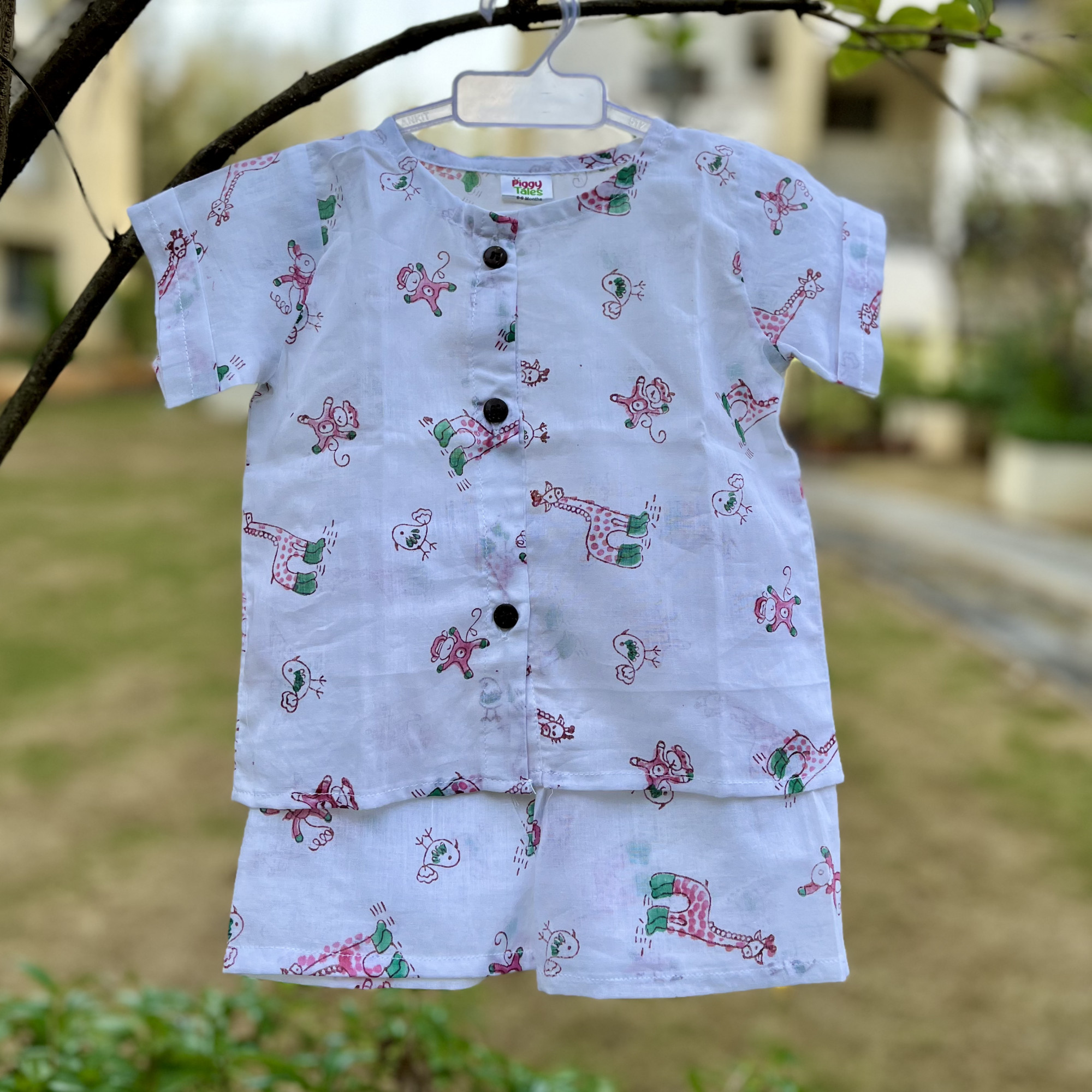 Giraffe Friends Print Set