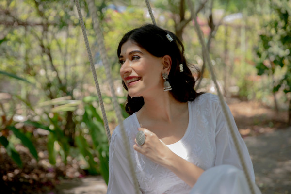 8 Different Ways To Style A White Kurti