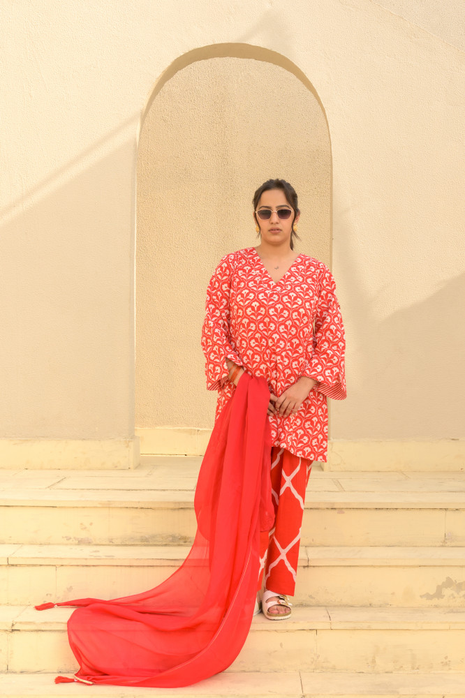 Image of Babli Set, Kajri Red