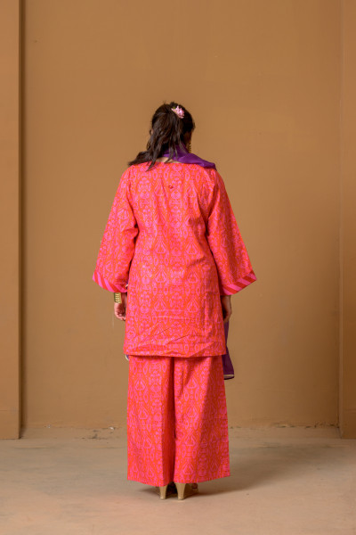 Chikki Set, Baza Red Pink