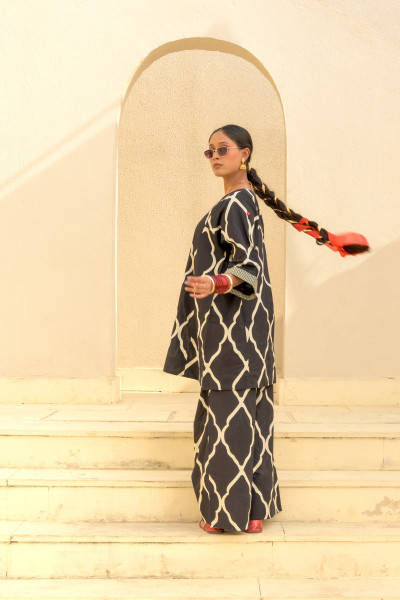 Chikki Set, Odyssey Black