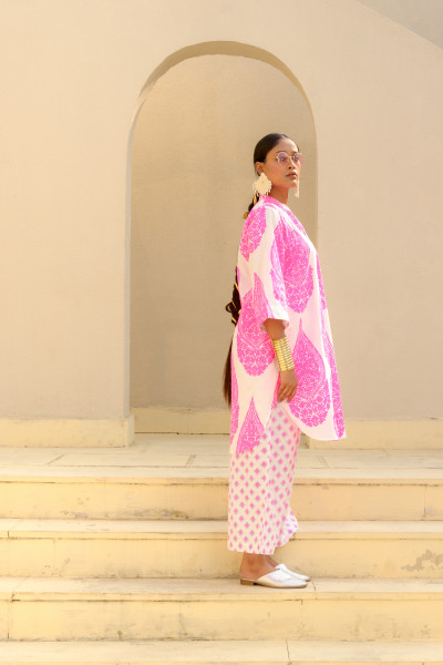 Pinky Set, Emperor Neon