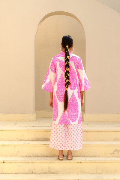 Pinky Set, Emperor Neon