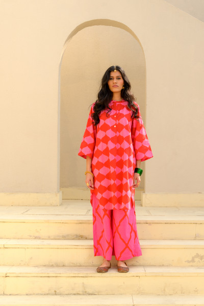 Pinky Set, Vixen Red