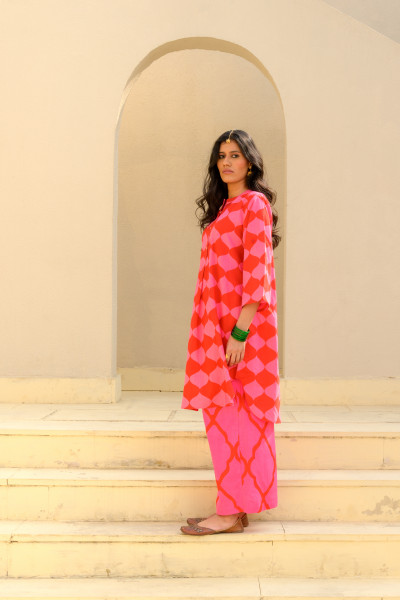 Pinky Set, Vixen Red