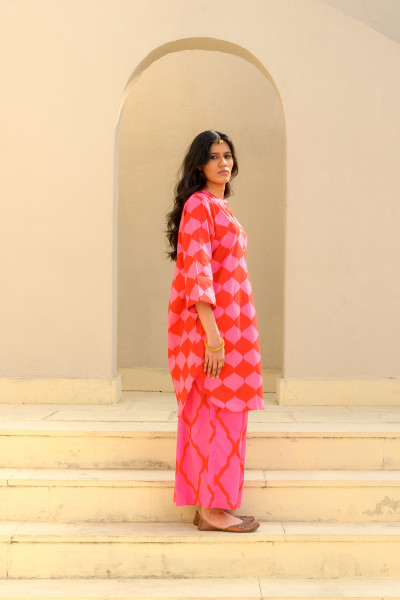 Pinky Set, Vixen Red