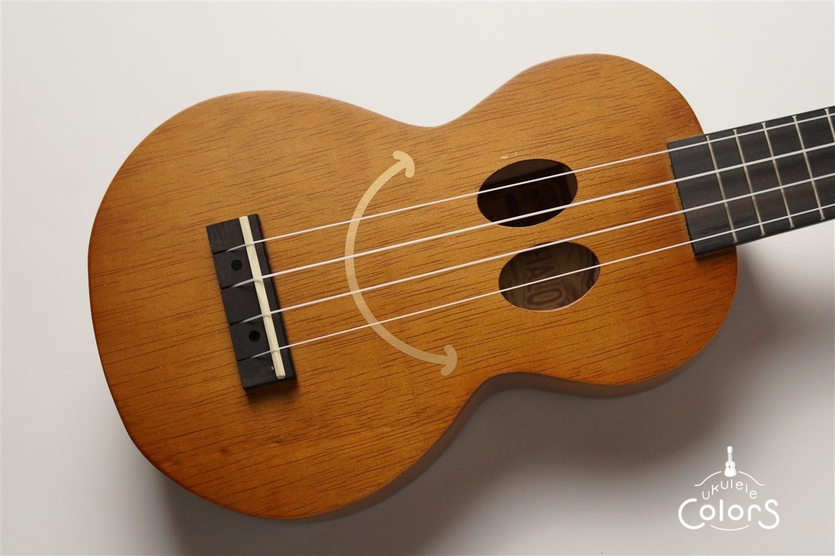 Mahalo U-SMILE-TBR Series Soprano Trans Brown With Bag Ukulele
