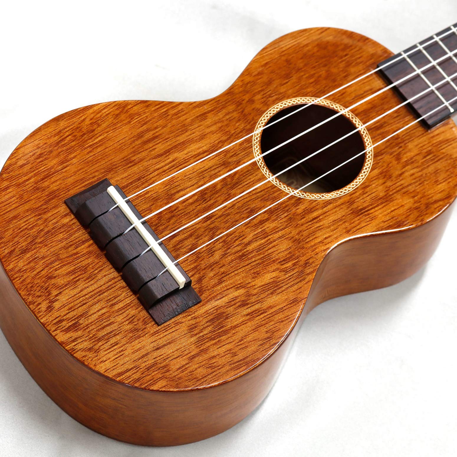 Mahalo MJ1VNA Java Series Vintage Natural Soprano With Bag Ukulele