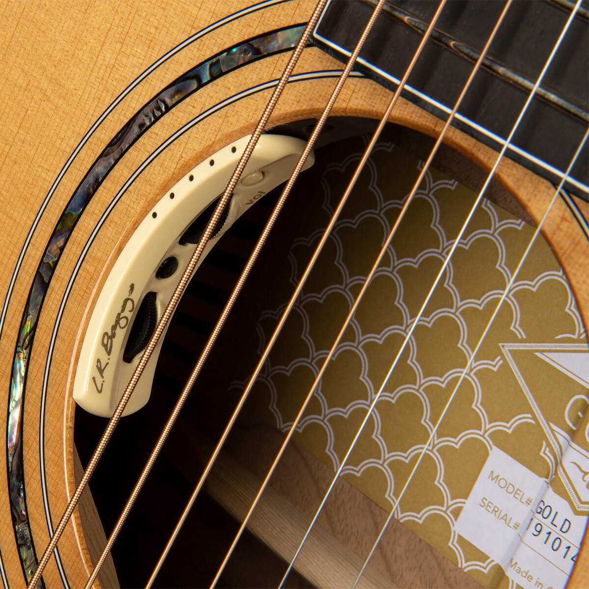 Cort GOLD-EDGE Natutral Cutaway Electro-Acoustic Guitar