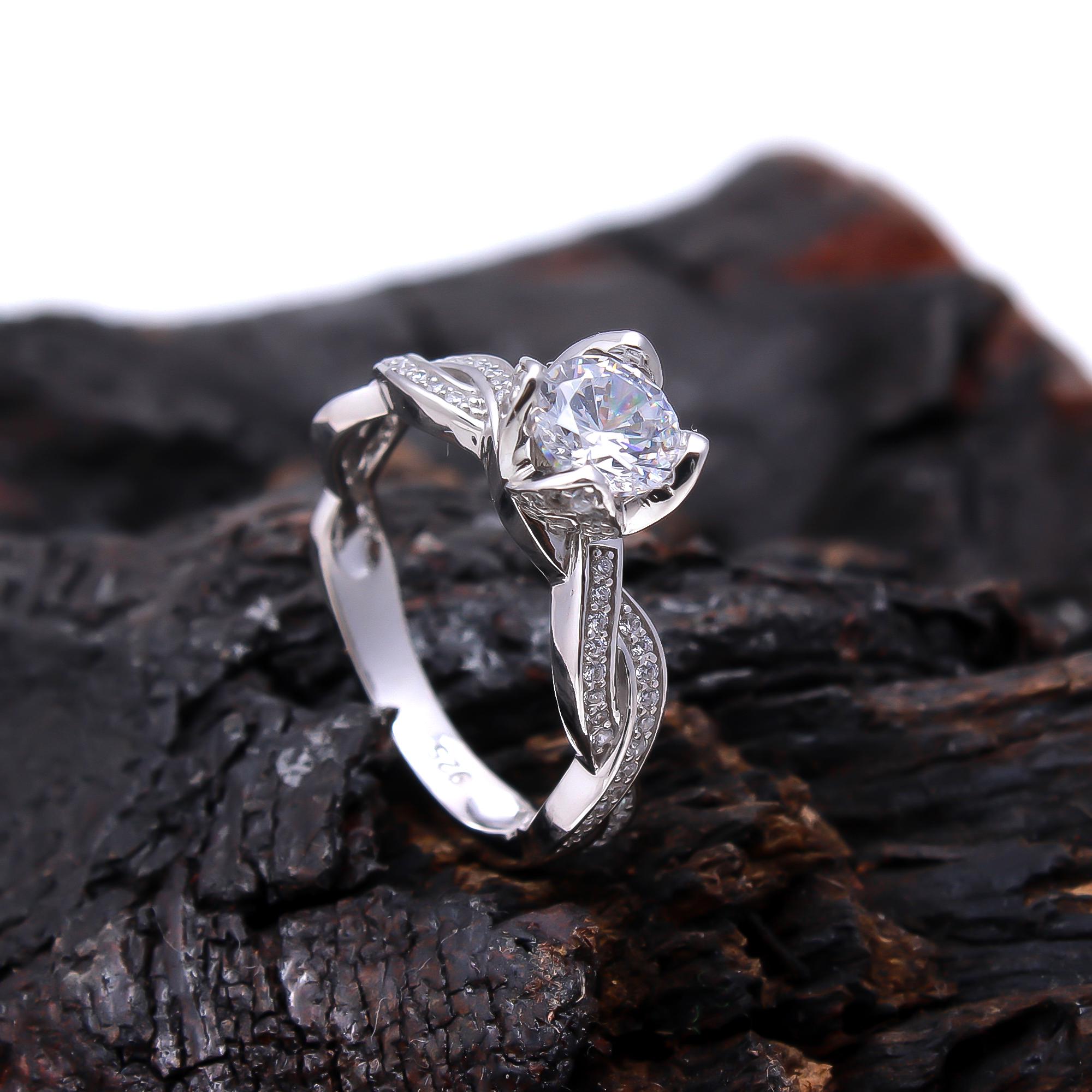 Lab Grown Diamond Flower Shape Twisted Shank Engagement Ring