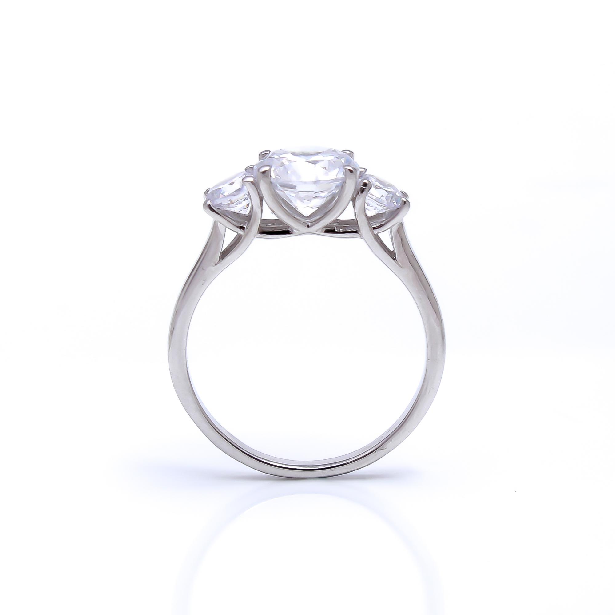 Lab Grown Diamond Round Trilogy Band