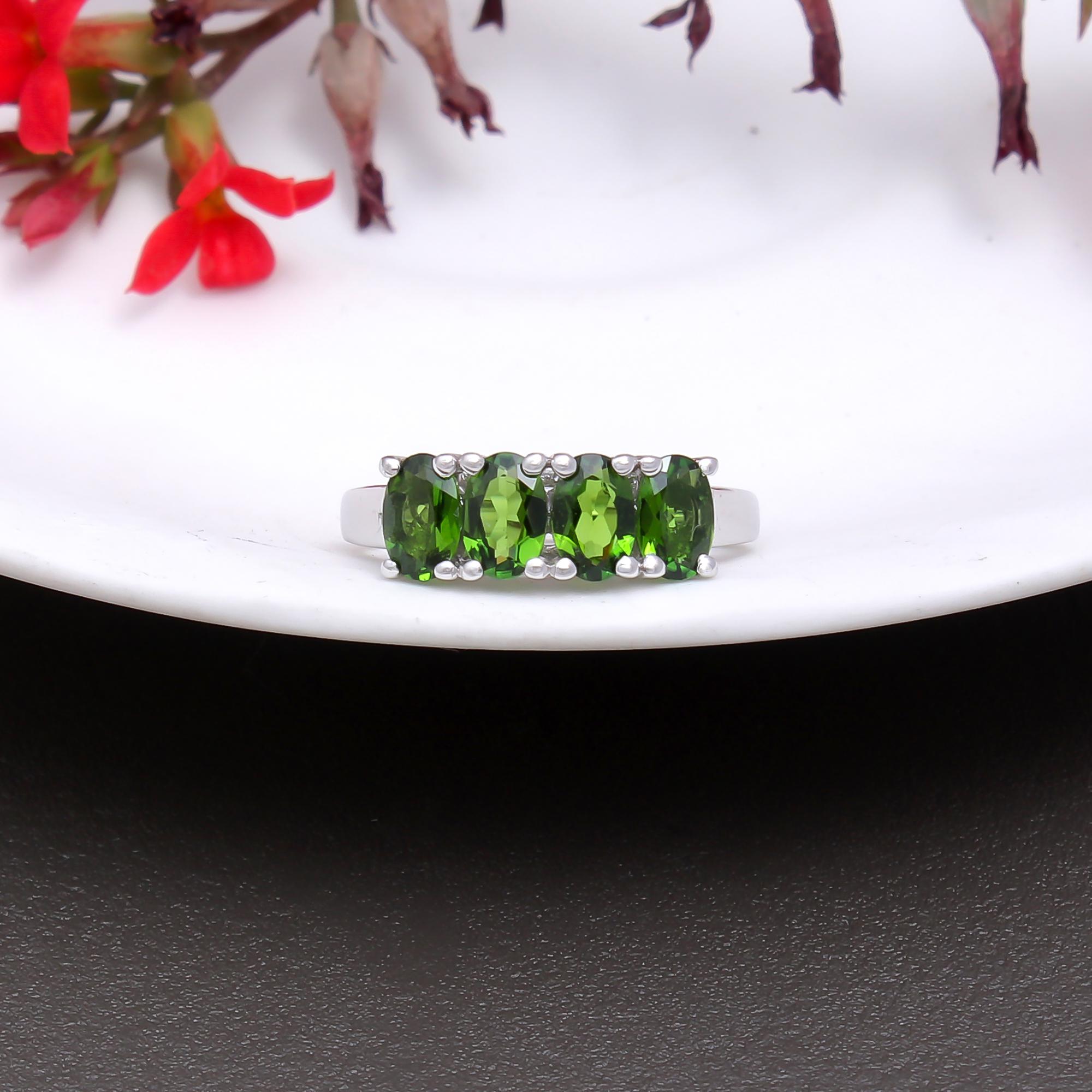 Chrome Diopside Ring