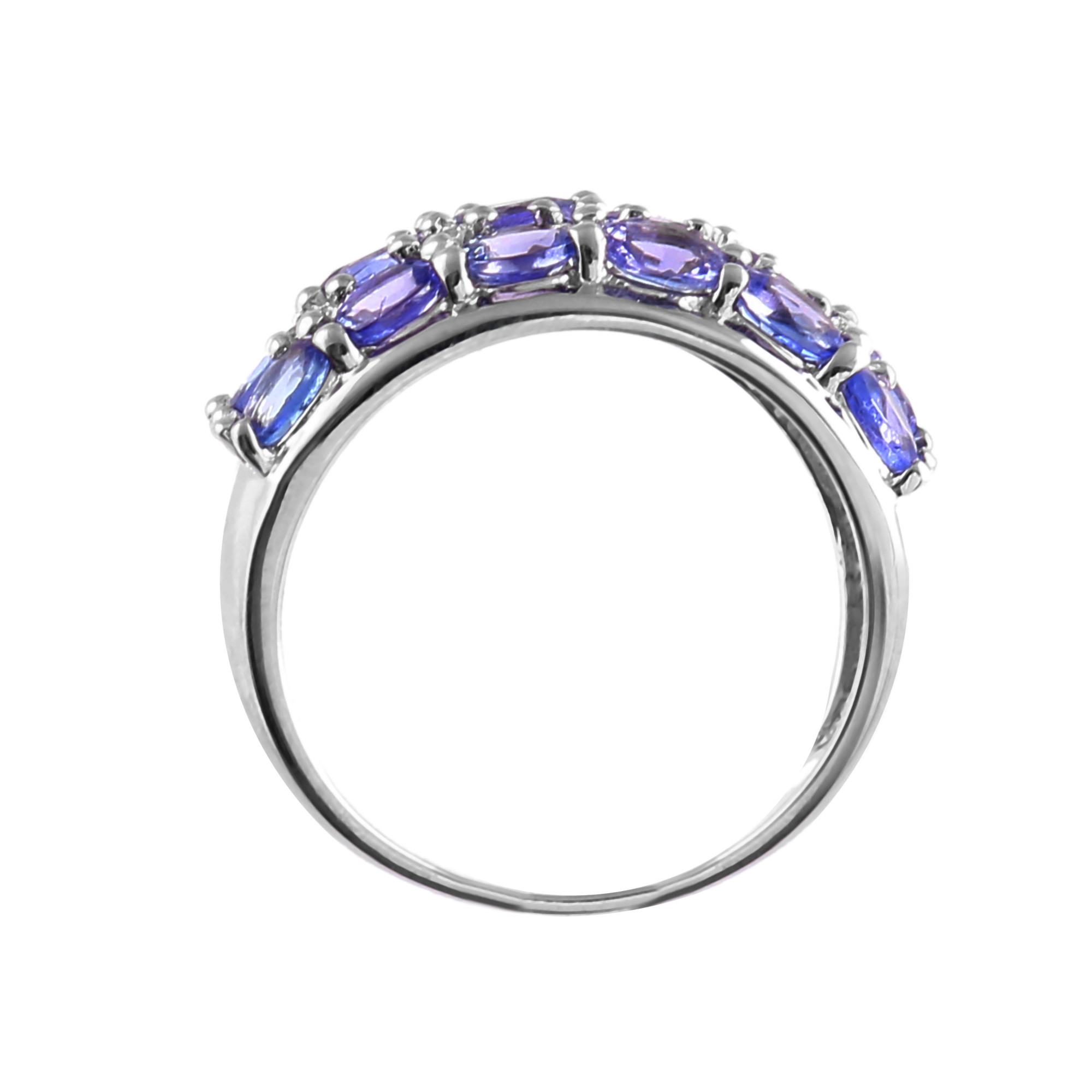 Tanzanite 3 Row Cluster Band