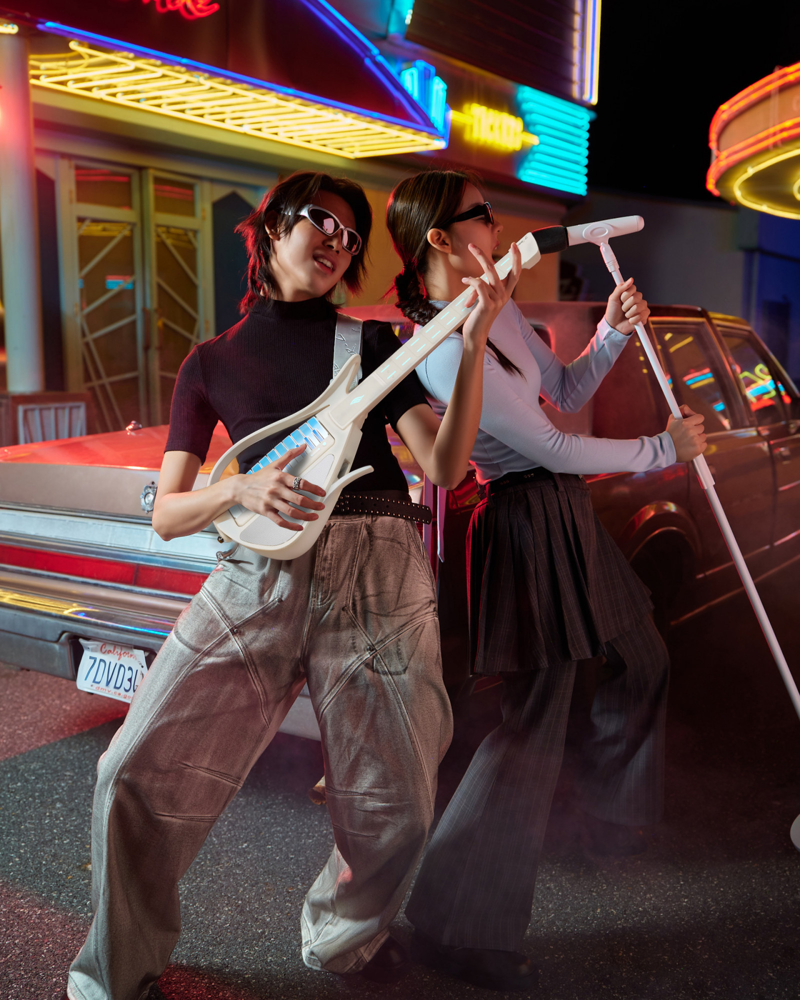 Enya CYBER-G Stringless Smart Guitar Foldable Travel Backing Guitar Built-in Drum Machine Bassline 20 instrument Sounds for One-Man Band App Interactive Chord Sheets For Adults TeensWhite