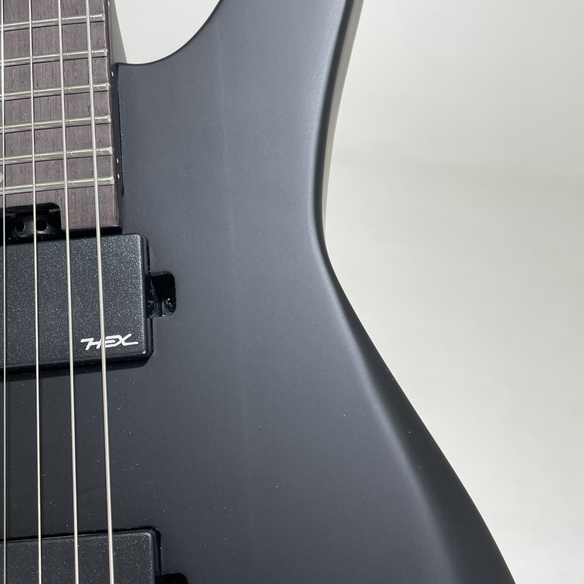 HEX N400L S BK BLACK LEFT HANDED - STAINLESS STEEL FRETS