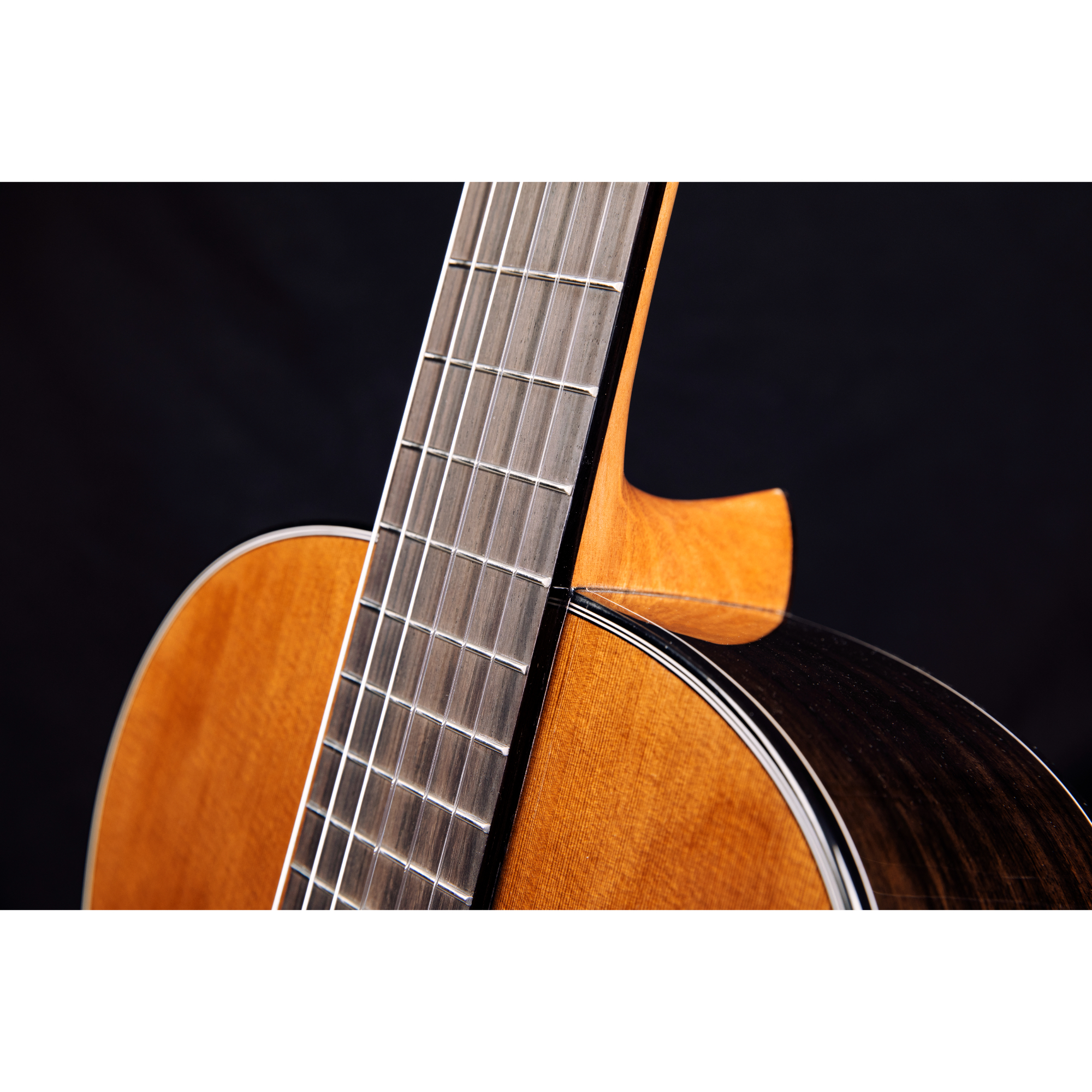 MARTINEZ MC-58C SOLID CEDAR TOPINDIAN ROSEWOOD CLASSICAL GUITAR NATURAL