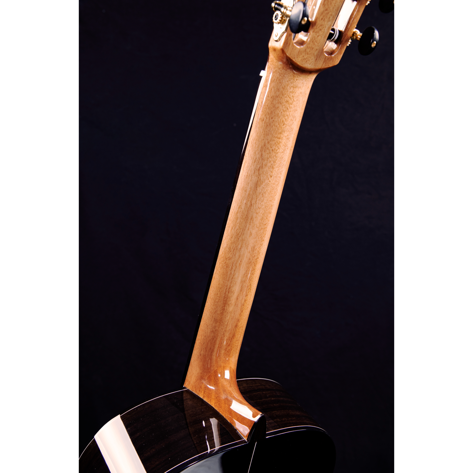 MARTINEZ MC-58C SOLID CEDAR TOPINDIAN ROSEWOOD CLASSICAL GUITAR NATURAL