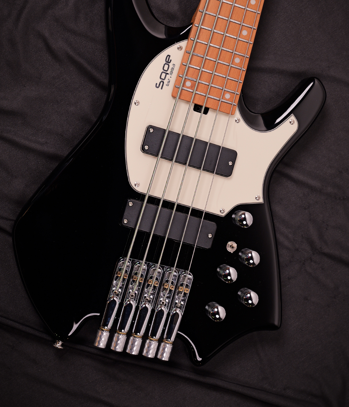 SQOE SBWT750 Black Warrior 5-String Headless Bass
