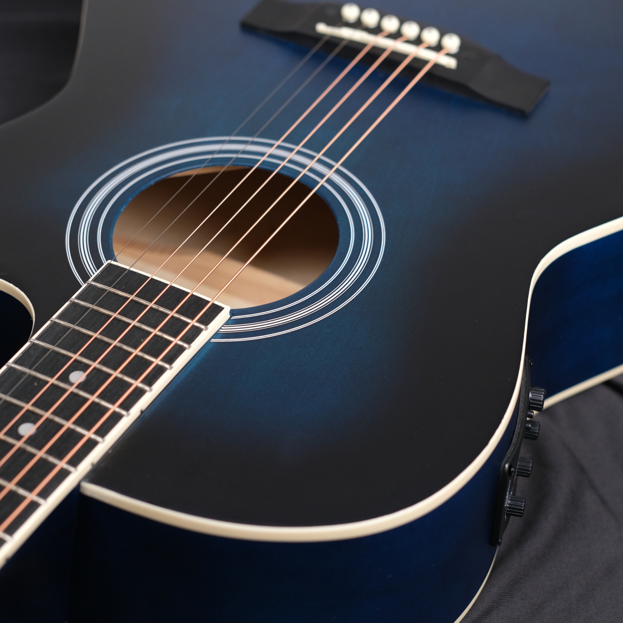 Richtone 39inch RT39CEQ 3 BAND EQ blueburst matt cutaway guitar