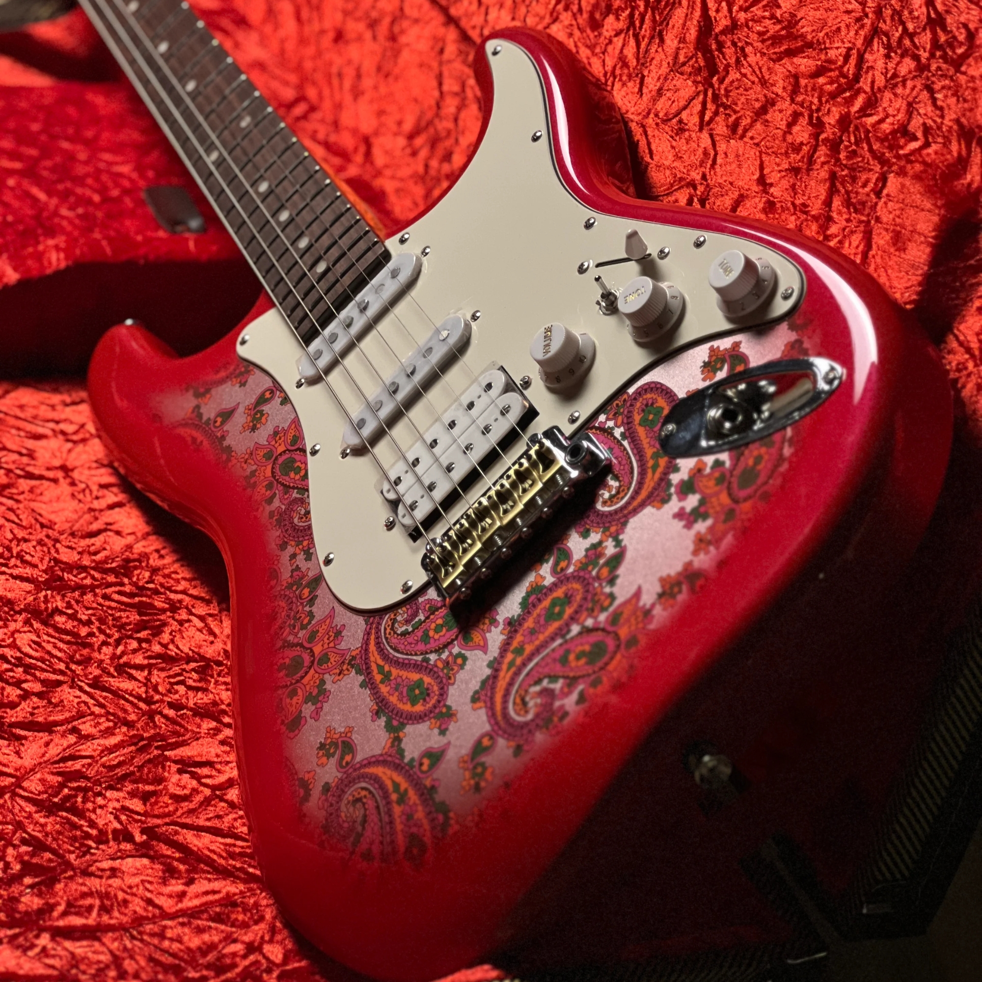 SQOE SEST1100 HSS - PAISLEY RED HARDCASE WITH KIT