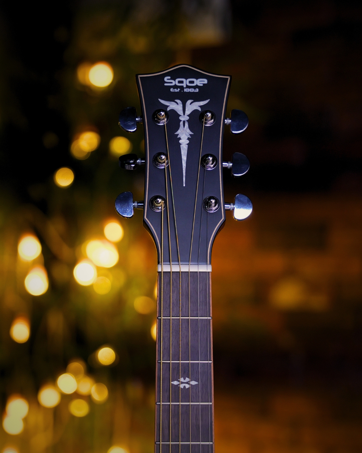 GA40C Red Mahogany  Solid Spruce Top Acoustic Guitar  Mahogany Back  Sides