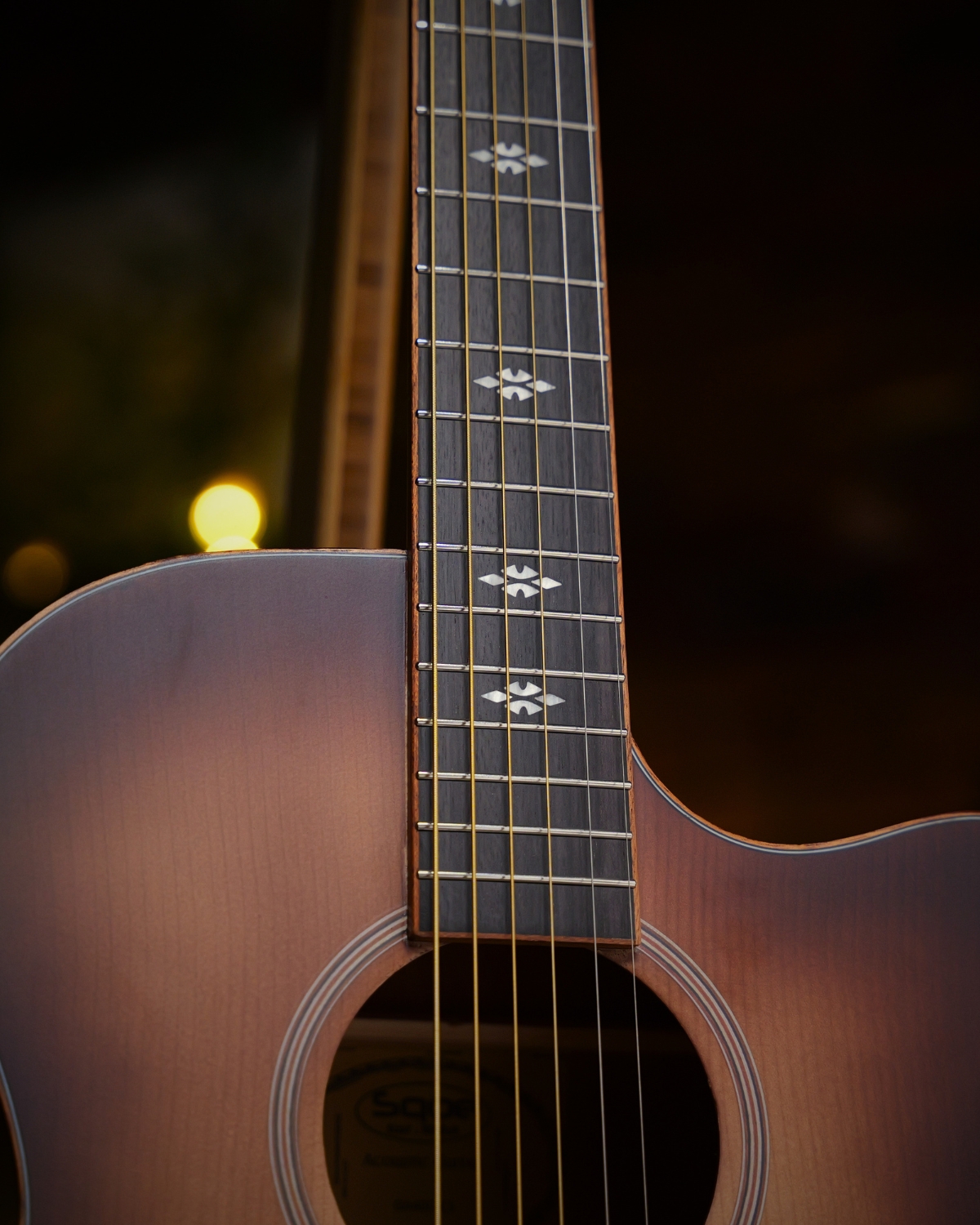 GA40C Tobacco sunburst Solid Spruce Top Acoustic Guitar  Mahogany Back  Sides