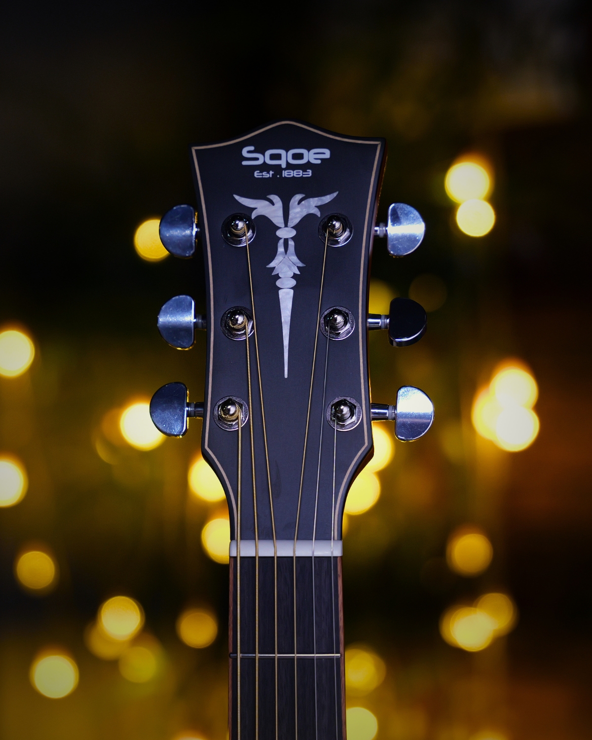 GA40C Tobacco sunburst Solid Spruce Top Acoustic Guitar  Mahogany Back  Sides